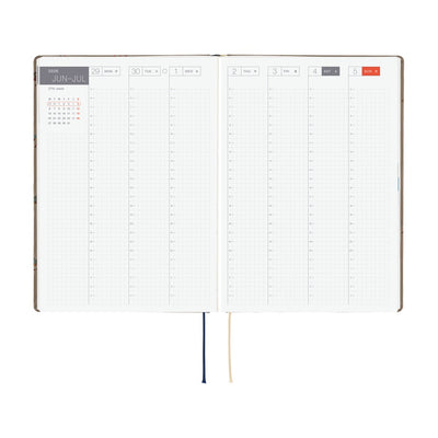 Hobonichi Techo 2026 HON, A5 - Bow & Tie: Galloping Horses (English)