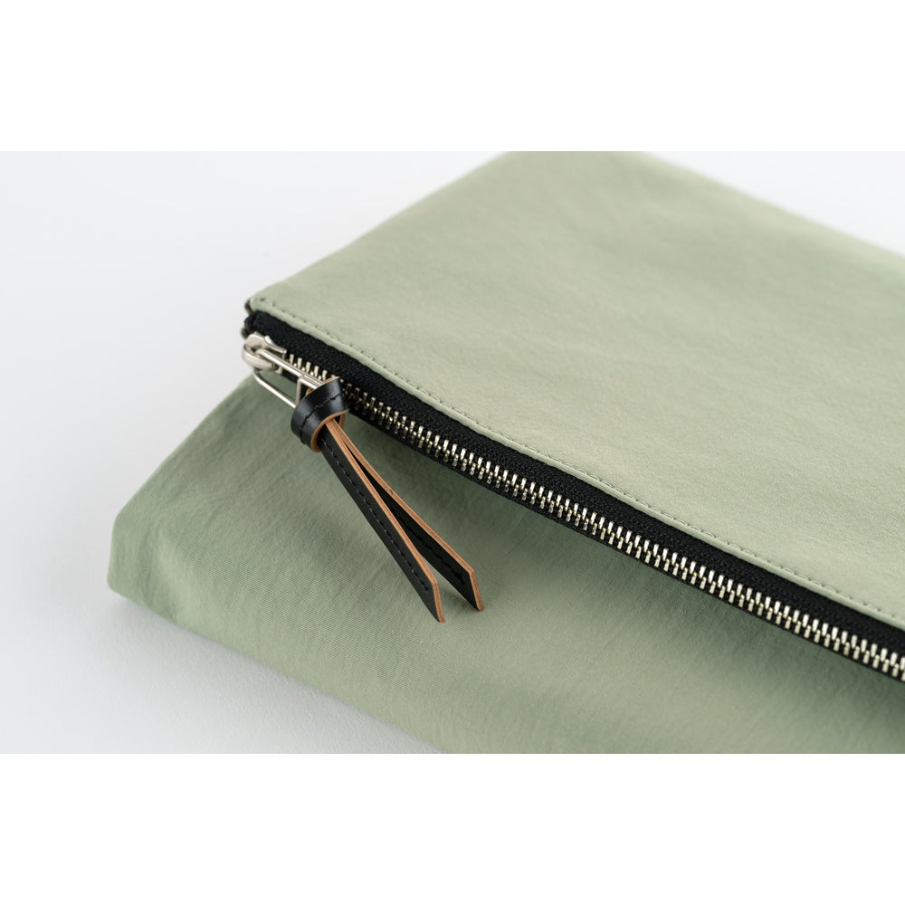 Hobonichi Techo 2026 Cousin Book & Cover, A5 - Tragen: Oakmoss (Jan/Mon Start)