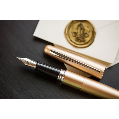 Pilot Metropolitan Fountain Pen, Gold