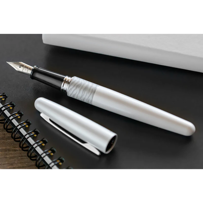 Pluma estilográfica Pilot Metropolitan, tigre blanco