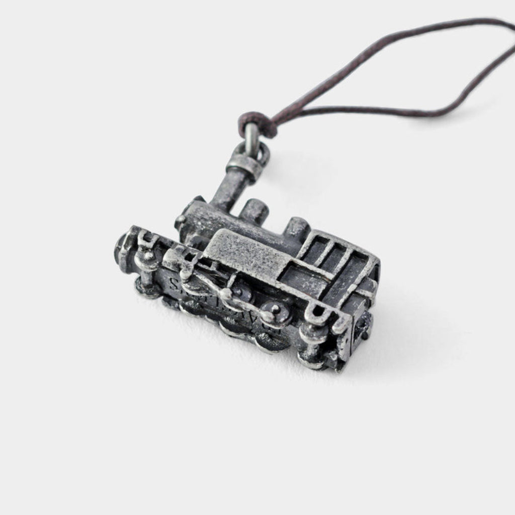 Traveler's Factory Charm, Train