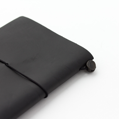 Traveler's Notebook Starter Kit, Passport Size, Black