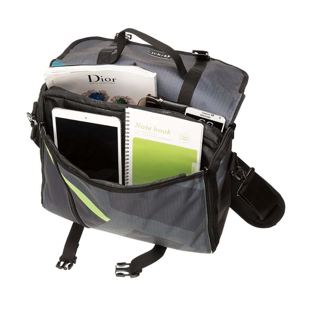 Zipit Reversible Messenger Laptop Bag  at Lighthouse Paper Co. in Melbourne, FL, Image 3